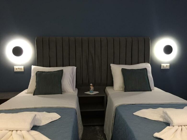 Adamakis Hotel