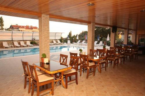 California Apart Hotel