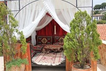 Rebetika Hotel