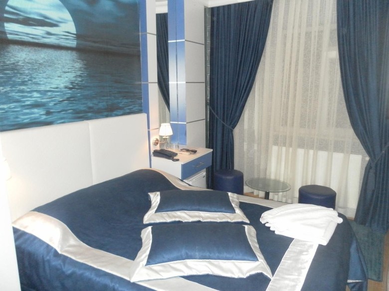 Hotel La White
