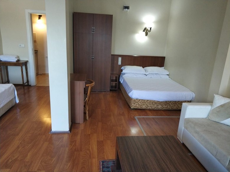 Hali Hotel