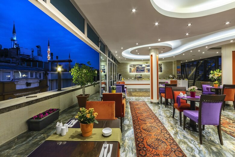 The Magnaura Palace Hotel