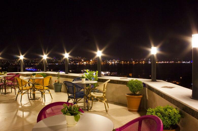 The Magnaura Palace Hotel