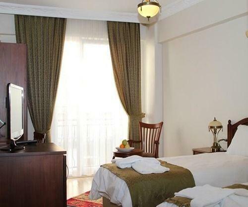 Basileus Hotel