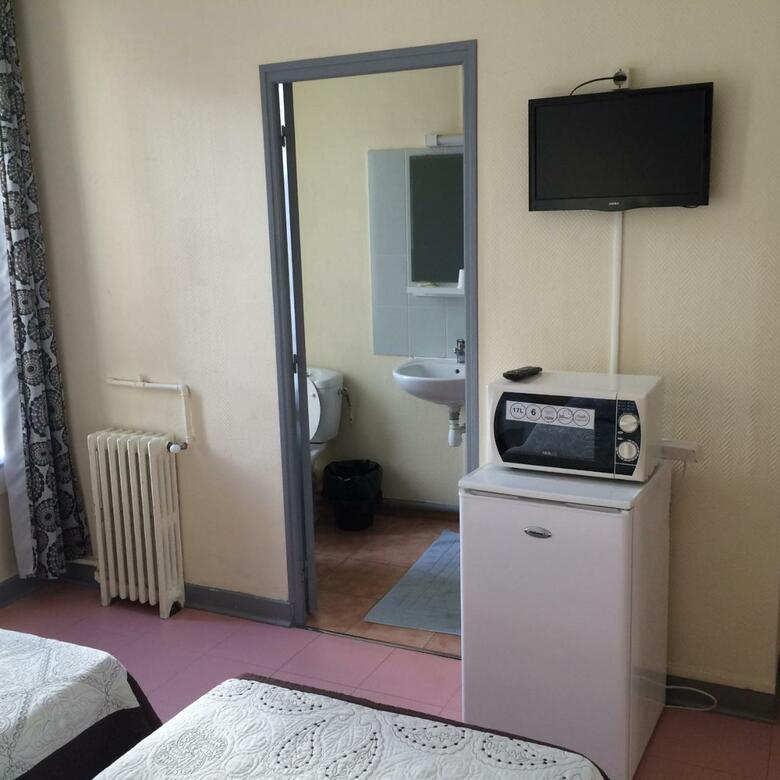 Au Royal Mad Hotel