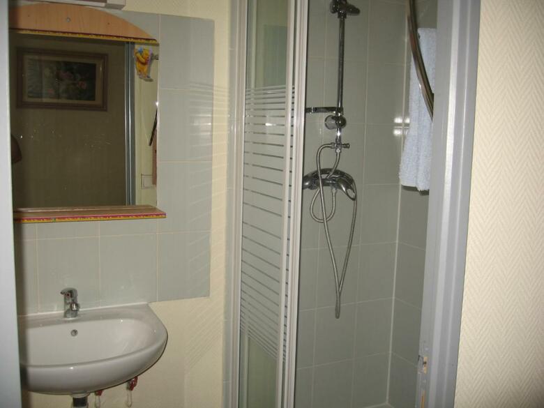 Au Royal Mad Hotel