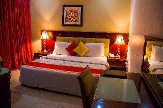 Hotel Crystal Court