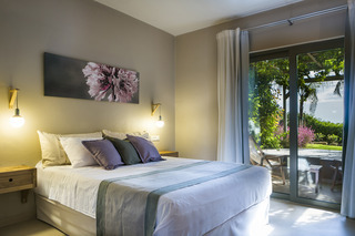 Hotel F Zeen