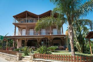 Hotel Armonia Studios & Apartments