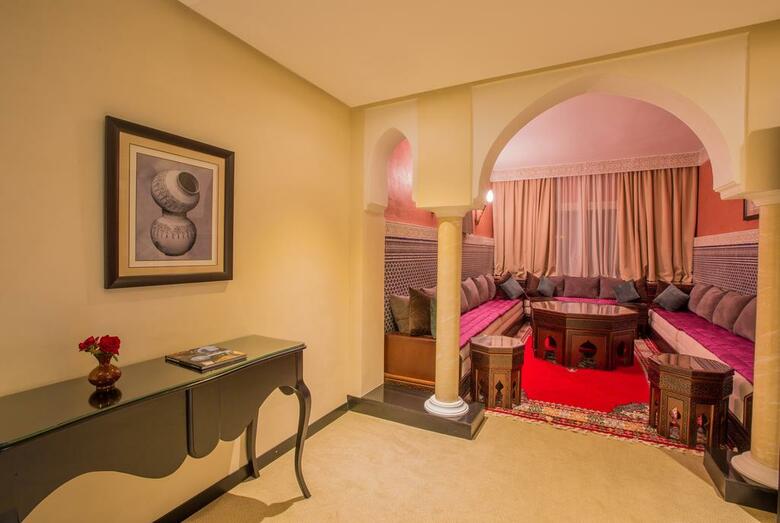 Hotel Riad Ennakhil And Spa