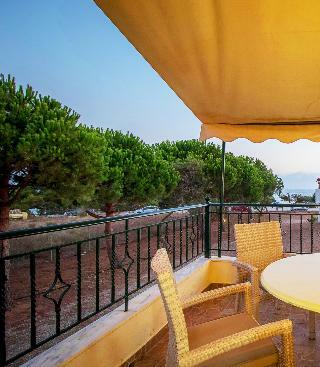 Apartamentos Romanos Beach Villas