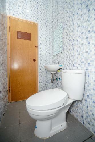 Oyo 443 Hotel Barlian