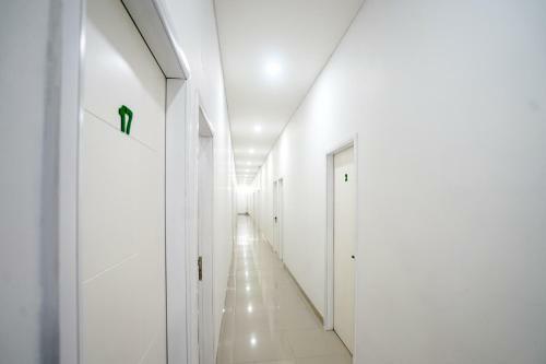 Oyo 443 Hotel Barlian