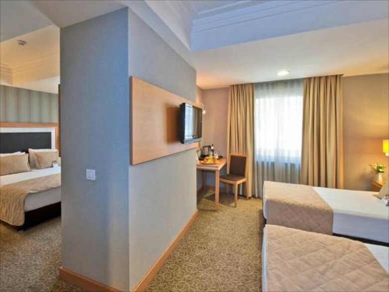 Grand S Hotel