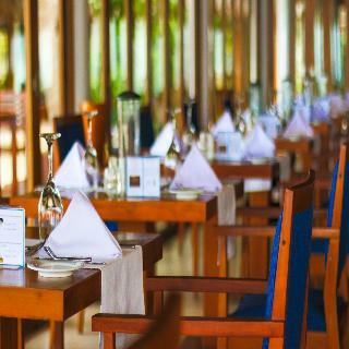 Hotel Vakarufalhi Island Resort