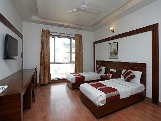 Oyo 4258 Hari's Court Inns & Hotels