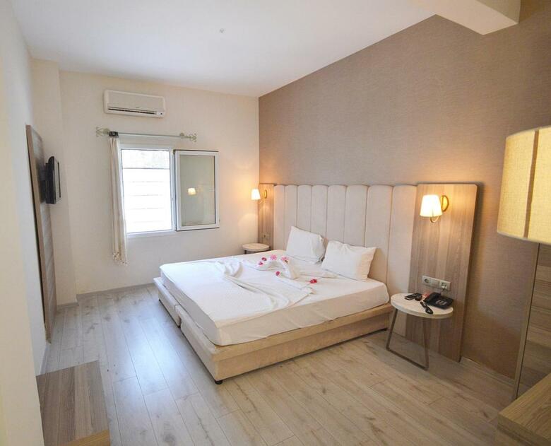 The Hotel 48