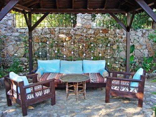 Hostal Villa Rhapsody Pension