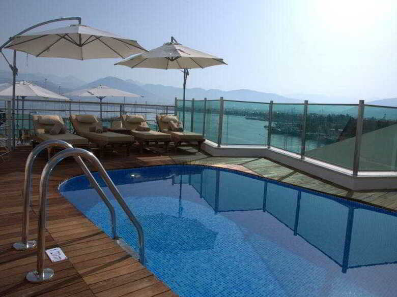 Alesta Yacht Hotel