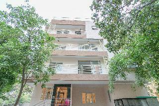 Hotel Oyo 12045 Pinewood Premium Suites