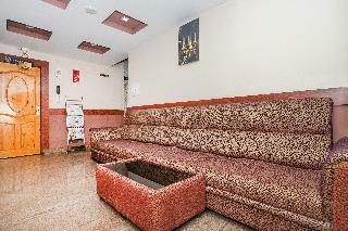 Hotel Oyo 436 Emirates Suites