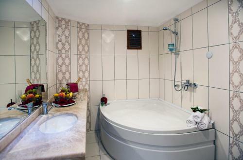 Crystal Kaymakli Hotel & Spa