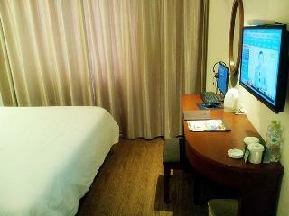 Greentree Inn Management Committee Express Hotel