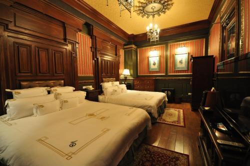 Bed & Breakfast The Old England Manor