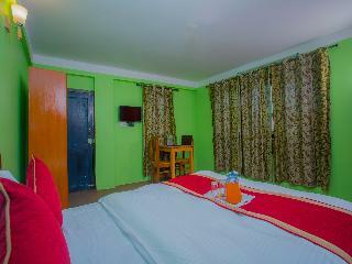 Hotel Hob Nob Garden Resort