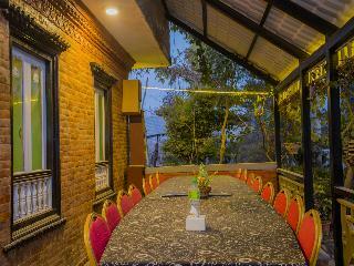Hotel Hob Nob Garden Resort
