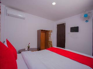 Hotel White Orchid Resort