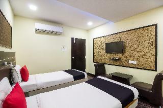 Hotel Oyo 7648 Sri Navya Grand