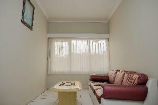 Hotel Oyo 1107 Rossan Villa