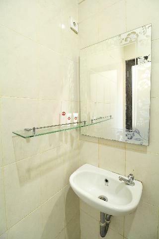 Hotel Oyo 734 Tuban Torres Accomodation