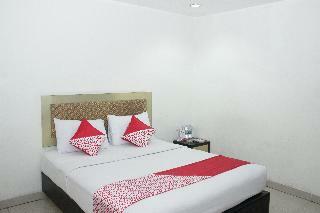 Oyo 844 Surya Hotel