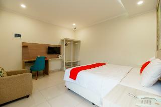 Hotel Reddoorz Plus @ Point Phila Cihampelas