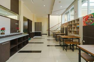 Hotel Reddoorz Plus @ Point Phila Cihampelas