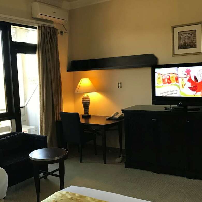Hotel Loumaile Lodge