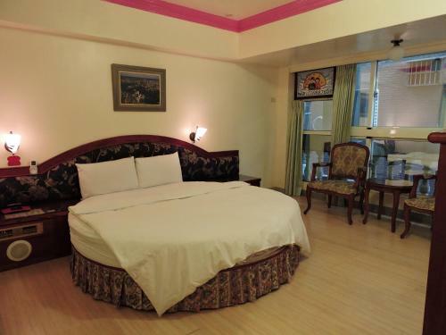 Longchi Hot-spring Hotel