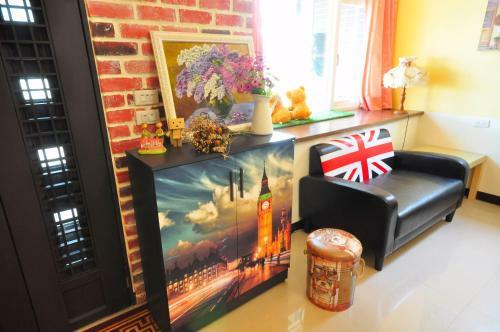 Bed & Breakfast Happy Orange Homestay