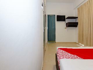 Oyo 1090 Hollitel Hotel Melaka