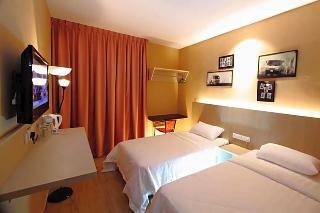 Hotel 91 Street Boutique Inn