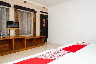 Hotel Oyo 681 Wisma Family Raya