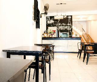 Hotel Oyo 1191 Monalisa Residence And Cafe