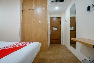 Oyo 1574 U_xpress Hotel