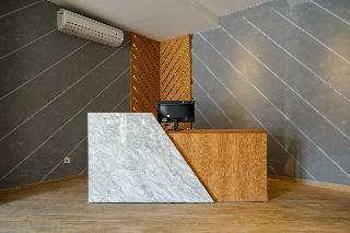 Oyo 1574 U_xpress Hotel