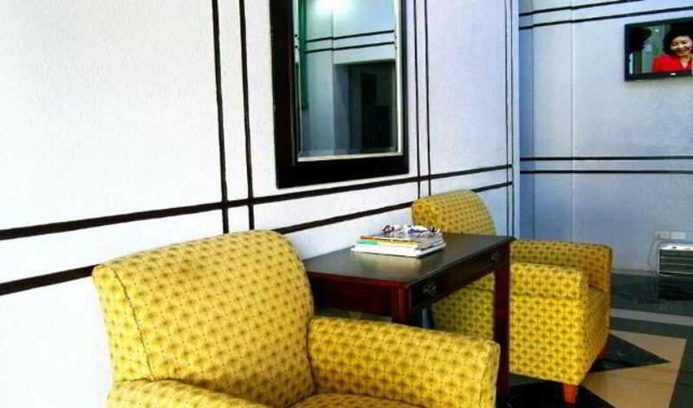 Hotel Cecilia's Inn