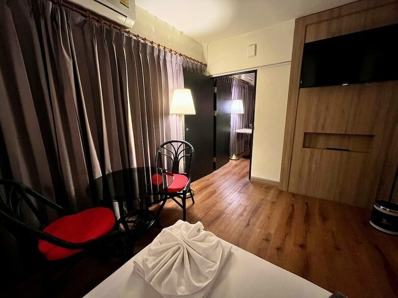 Nak Nakara Hotel