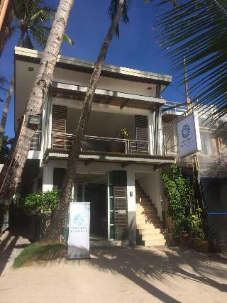 Grand Blue Beach Hotel