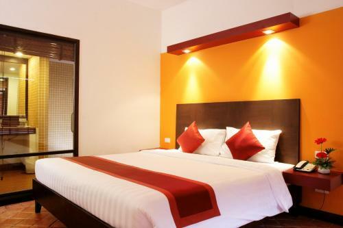 Hotel All Seasons Naiharn Phuket